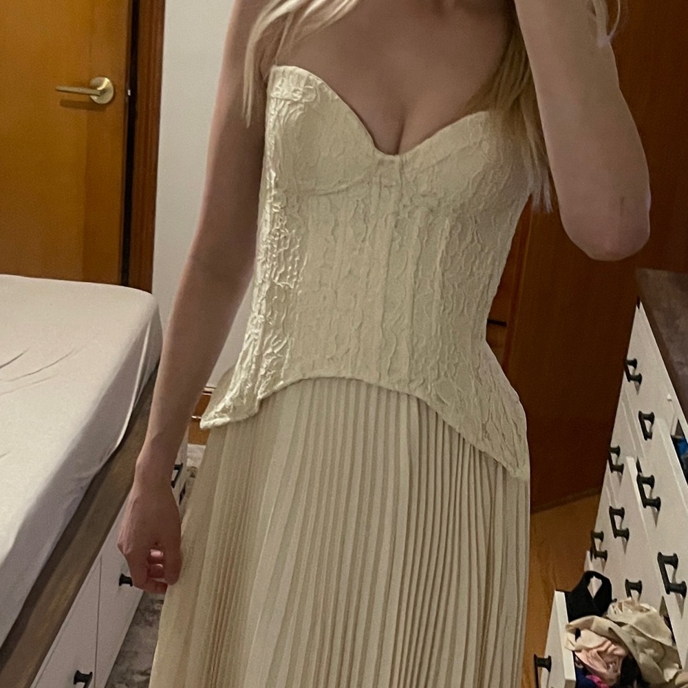 Fashion Nova Cream Pleated Maxi Daniella Dress - Picture 4 of 5